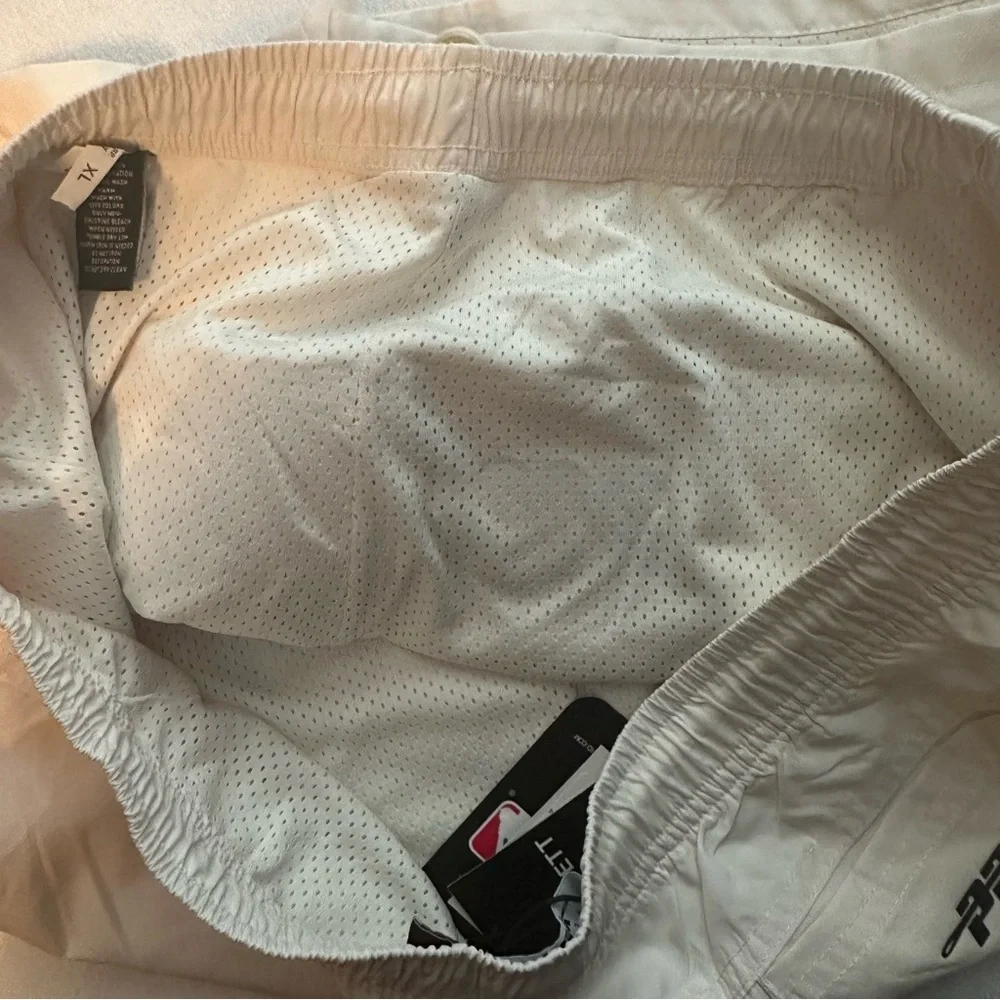 NWT New York Yankees Pro Standard Team Men's Swim Shorts XL Ivory LNY3314727